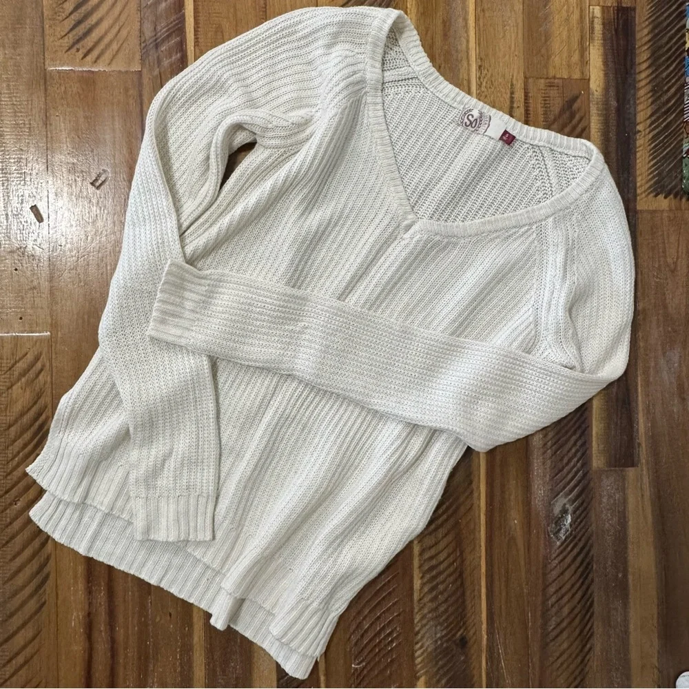 SO Cream Knitted Long Sleeve V Neck Sweatshirt - Picture 7 of 9